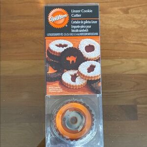 New Wilton Halloween Linzer Cookie Cutter